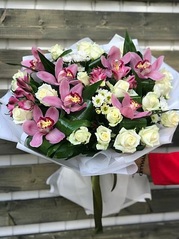 Букет цветов из: Розы и Хризантемы в Смоленске