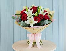 Букет цветов из:  Лилии и Розы в Смоленске