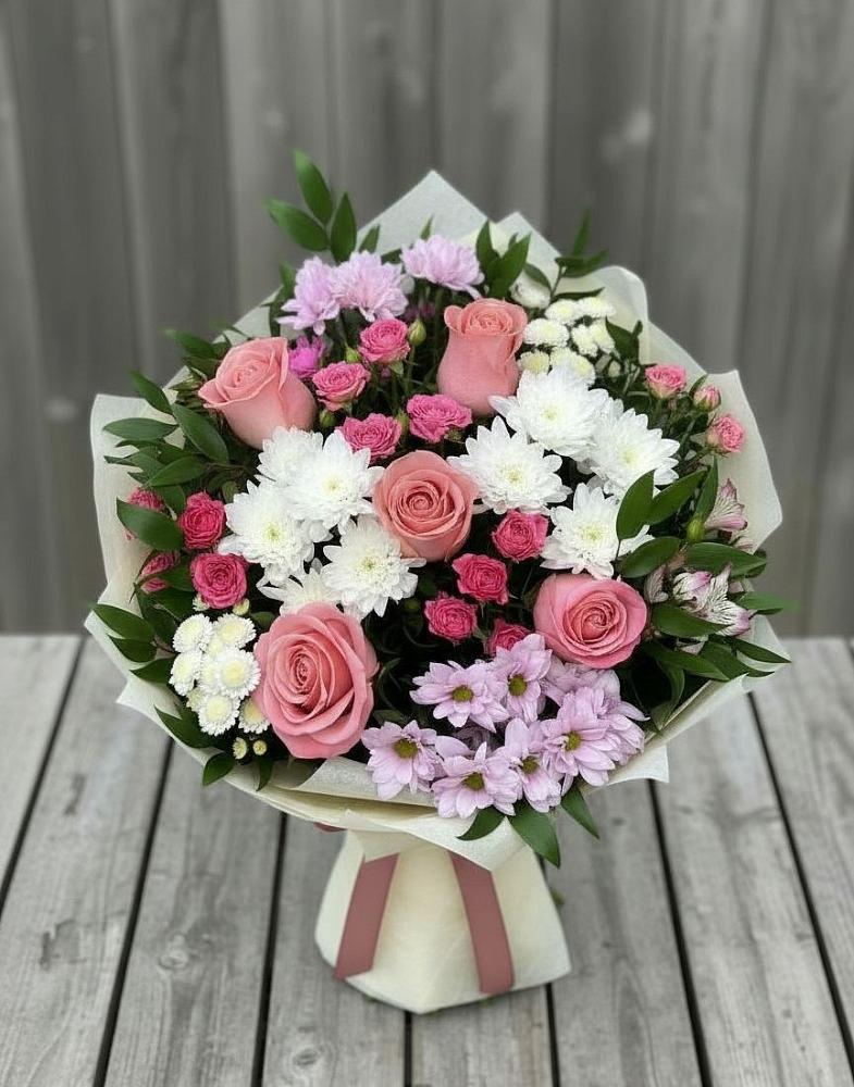 Букет цветов из: Альстромерии, Гвоздики, Розы и Хризантемы в Смоленске