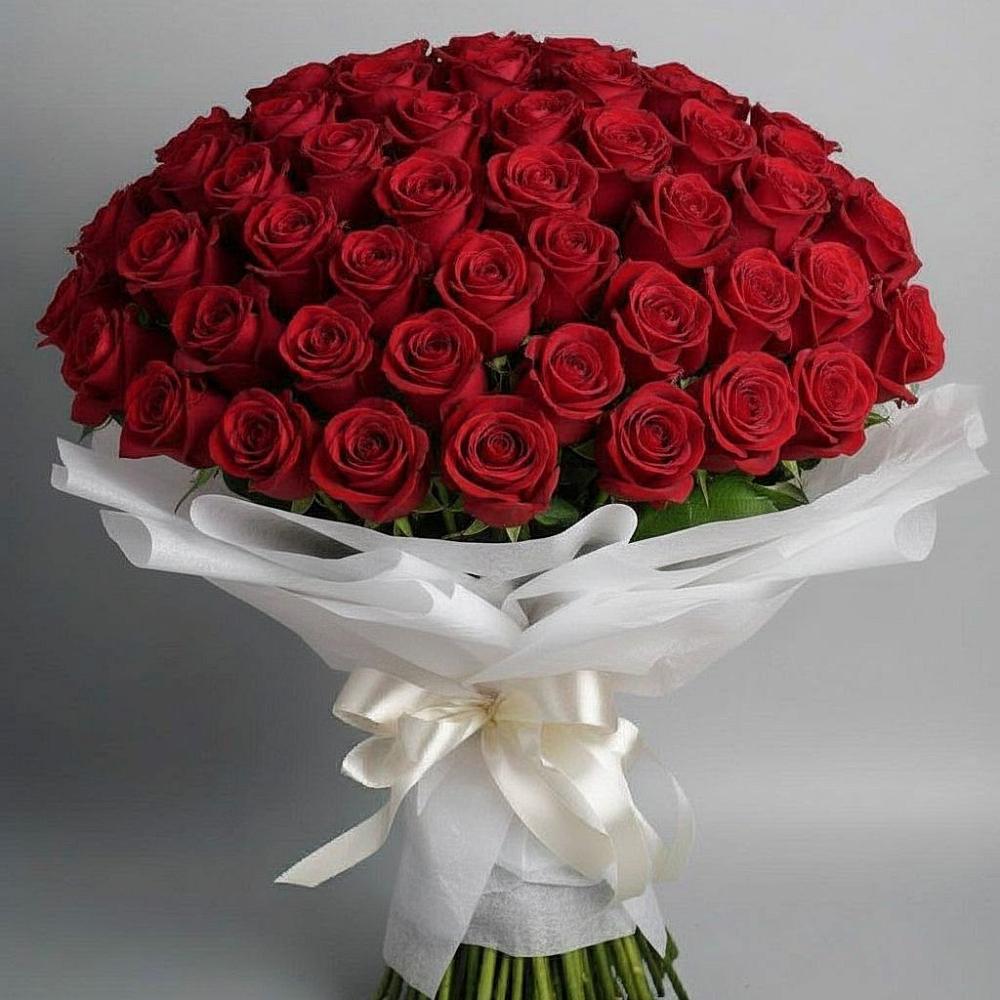 Букет 101 Красная роза Блэк Мэджик в Смоленске