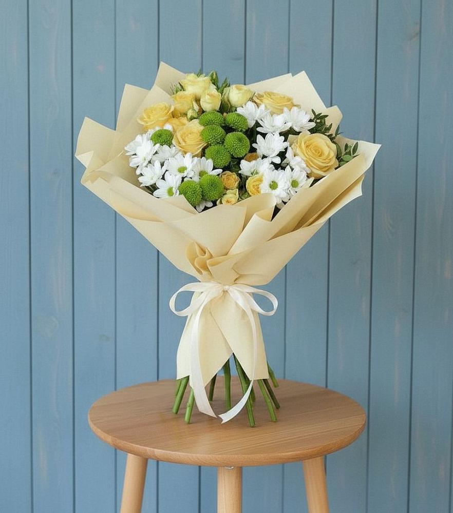 Букет цветов из: Хризантемы и Розы в Смоленске