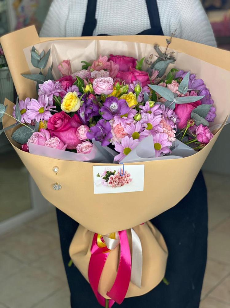 Букет цветов из: Хризантемы, Гвоздики и Альстромерии в Смоленске