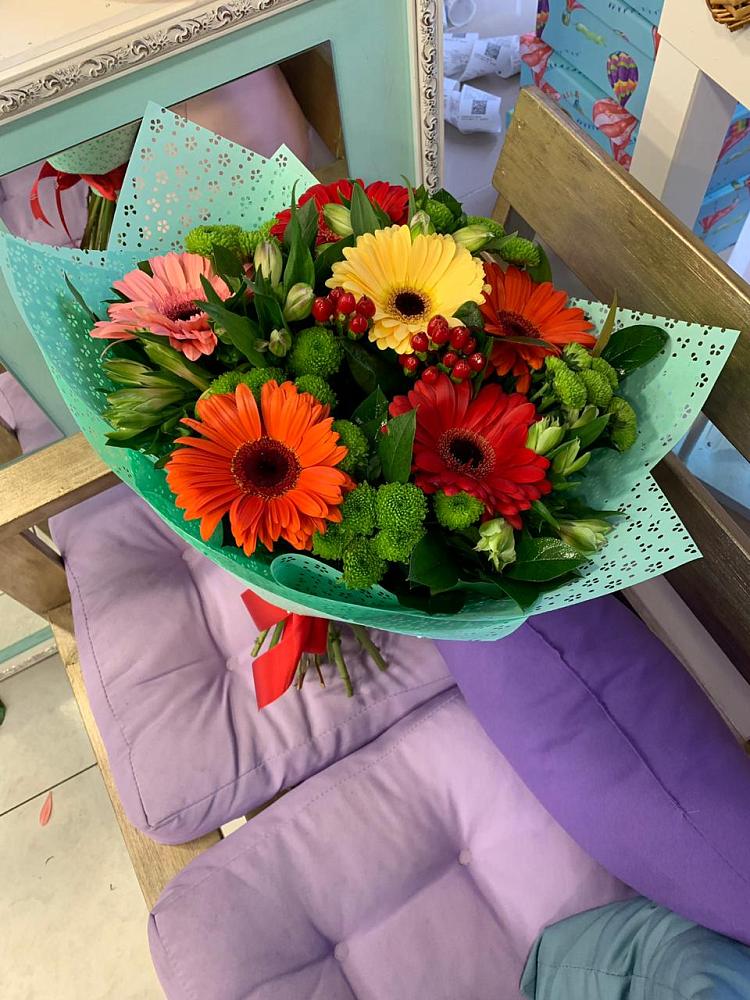 Букет цветов из: Герберы, Хризантемы и Альстромерии в Смоленске