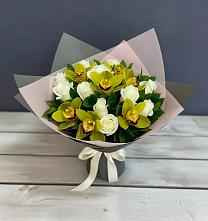 Букет цветов из:  Орхидеи и Розы в Смоленске