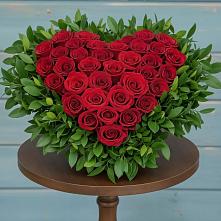 Цветочная композиция из Розы в виде сердца в Смоленске