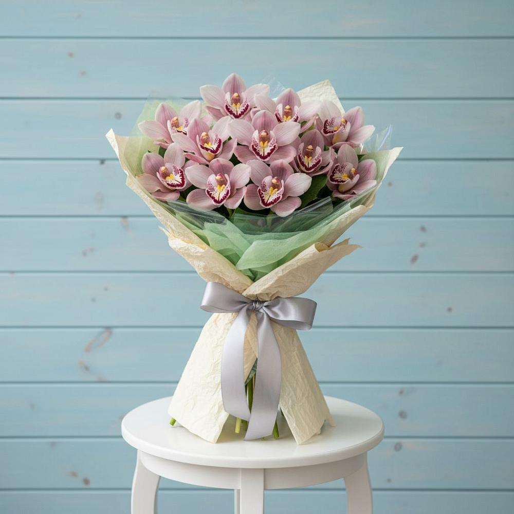 Букет цветов из: Орхидеи и Розы в Смоленске