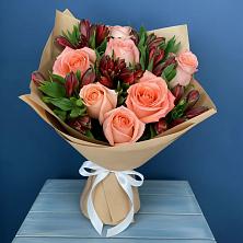 Букет цветов из:  Розы и Альстромерии в Смоленске