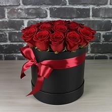 Цветочная композиция из Розы в шляпной коробке в Смоленске