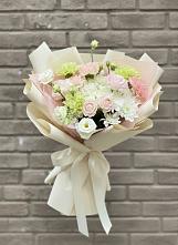 Букет цветов из:  Гвоздики, Розы, Лизиантусы и Хризантемы #REPLACE_PRED# Смоленске