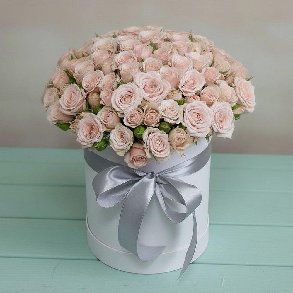 Цветочная композиция из Розы в шляпной коробке в Смоленске