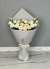 Букет цветов из:  Розы и Лизиантусы в Смоленске